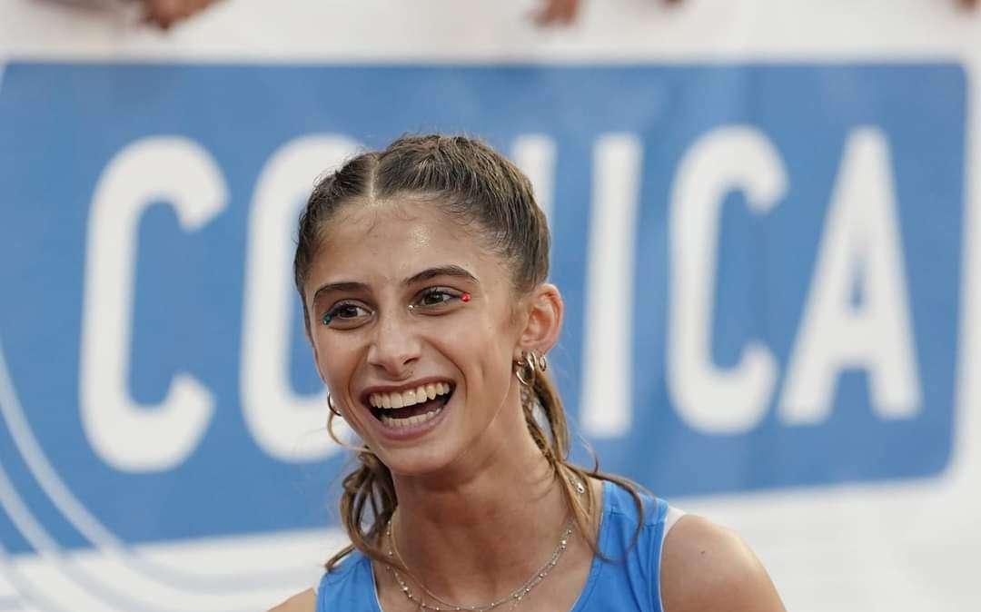 Eccezionale Margherita Castellani! Trascina l'Italia Under 18 all'oro europeo in staffetta!