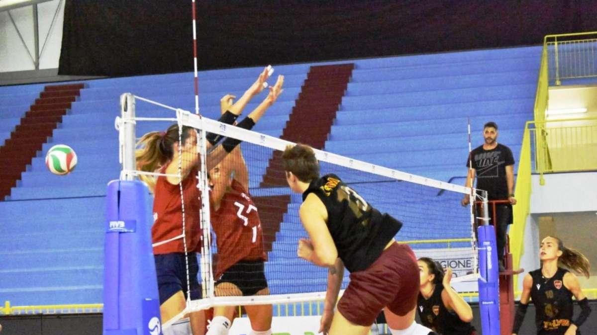 Stasera al PalaPellini la Pallavolo Perugia contro la capolista Roma per l'A2 femminile