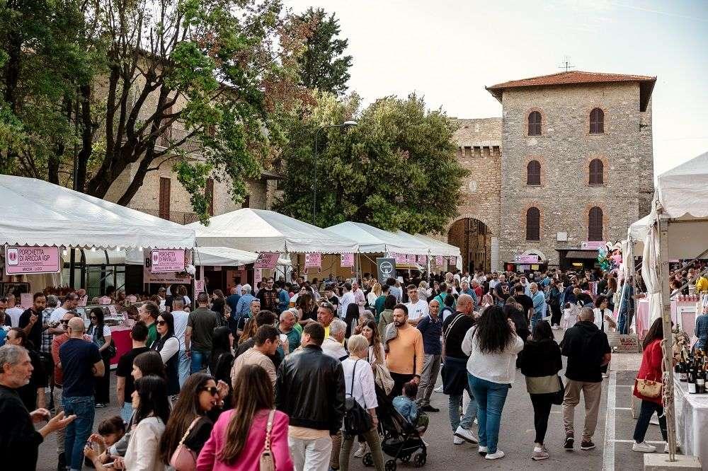 C'è la conferma di "Porchettiamo" a San Terenziano: appuntamento dal 16 al 18 maggio