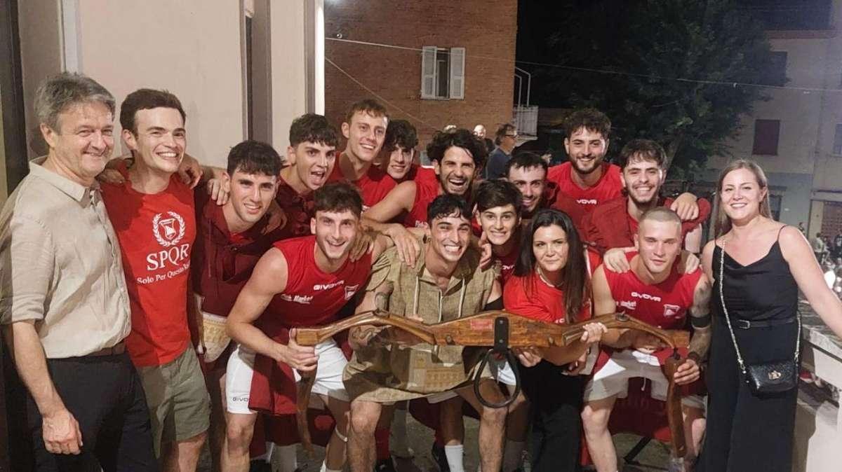A Magione lo spettacolo del Palio del Giogo nel segno del rione "Comune"