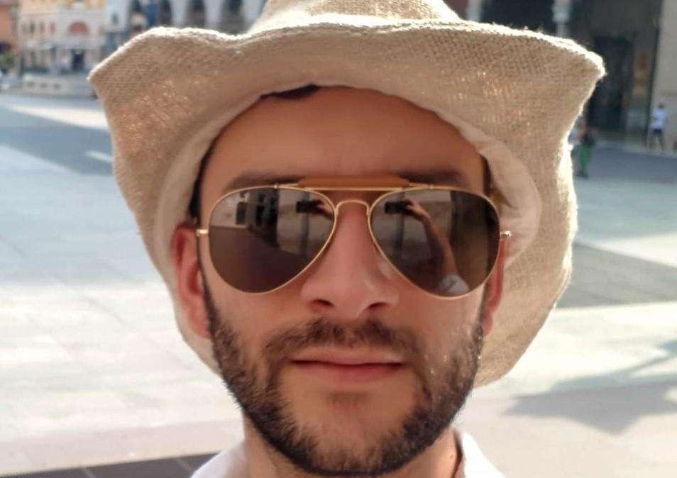 Ancora una tragedia sulle strade umbre: Manuele perde la vita a 33 anni in un incidente con la propria auto