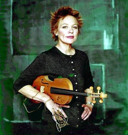SPECIALE UMBRIA JAZZ - Stasera al Santa Giuliana l'esibizione di Laurie Anderson
