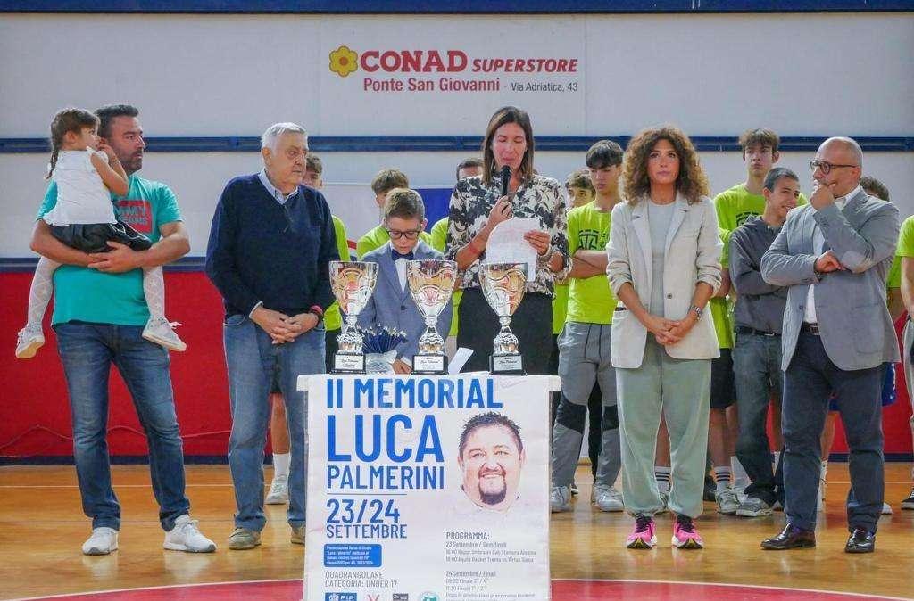 Tante le emozioni a Ponte San Giovanni nel ricordo di Luca Palmerini, indimenticato tecnico di basket
