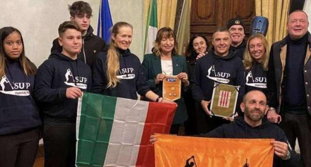 Il team vice campione d'Italia del Trasimeno Sup ricevuto in Regione dalla presidente Tesei