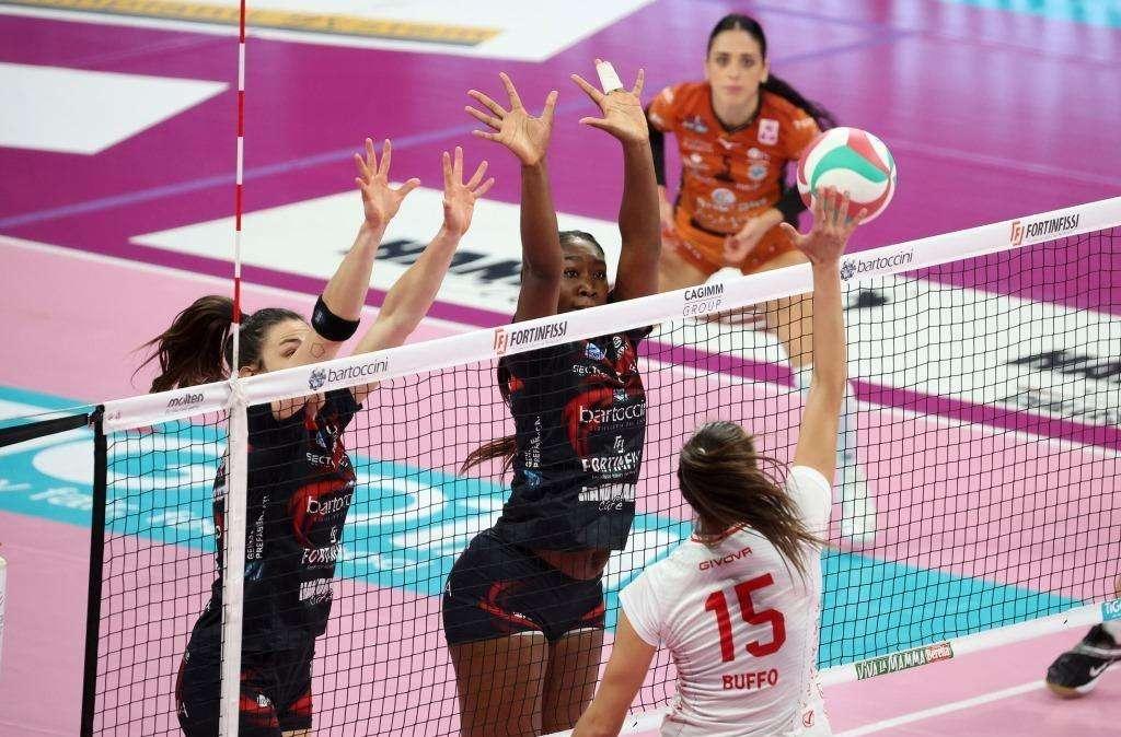 Vittoria e di nuovo primato in classifica nell'A2 di volley femminile per la Bartoccini Perugia 