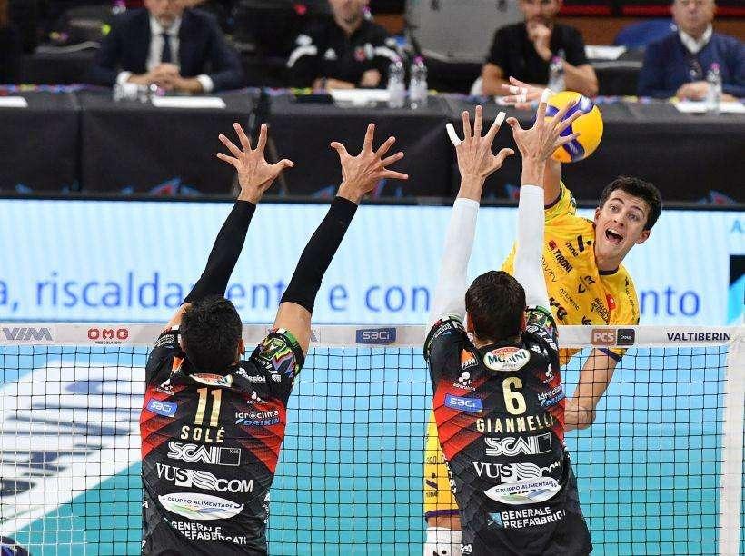 Netta la vittoria della Sir Perugia contro Modena, pur con l'equilibrio nel secondo set