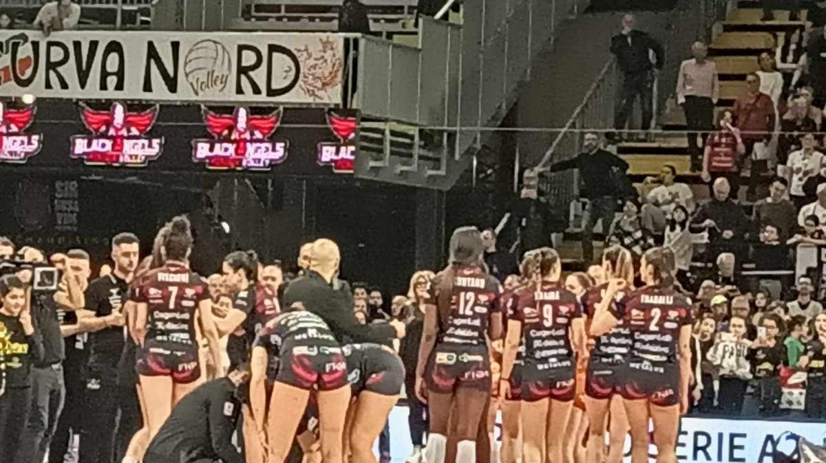 Nel giorno della festa la Bartoccini vince anche l'ultima partita al PalaBarton