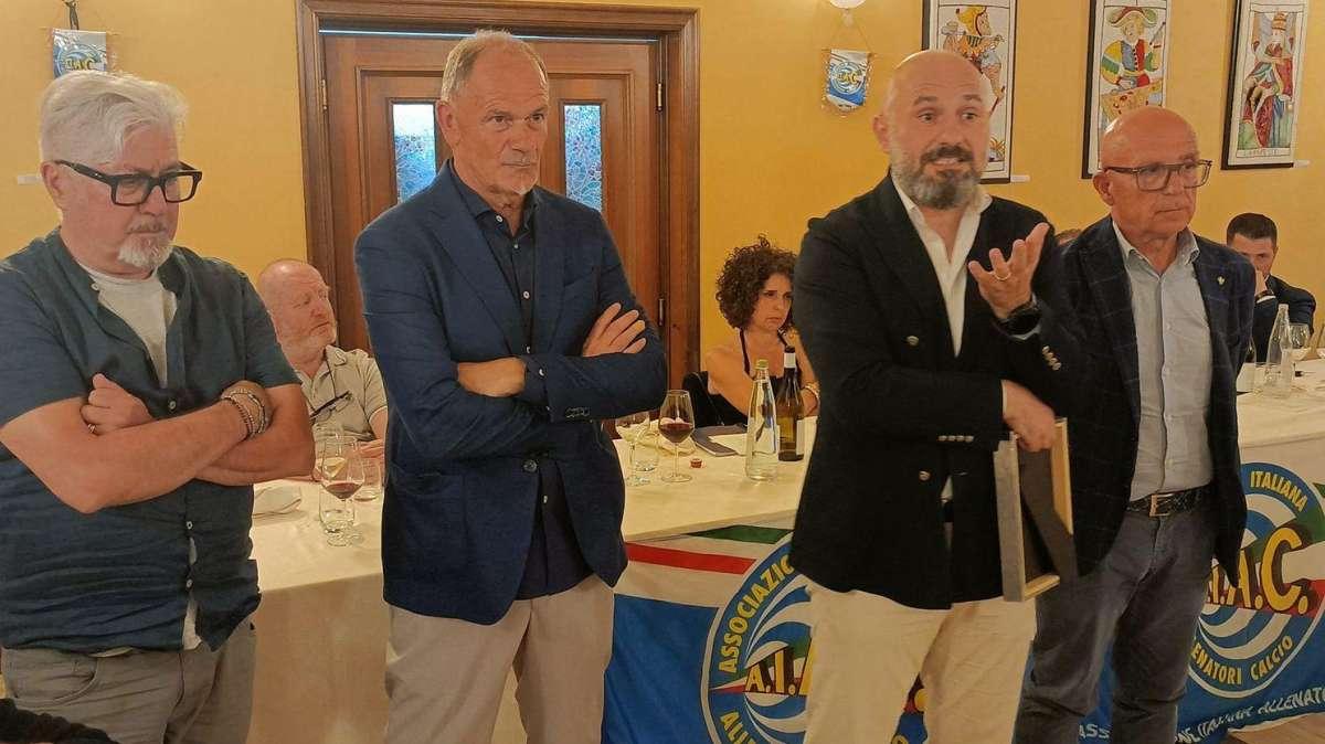 Consegnati dall'Aiac i premi "Panchina Verde" ai vincitori dei campionati di calcio tra commozione ed emozione  