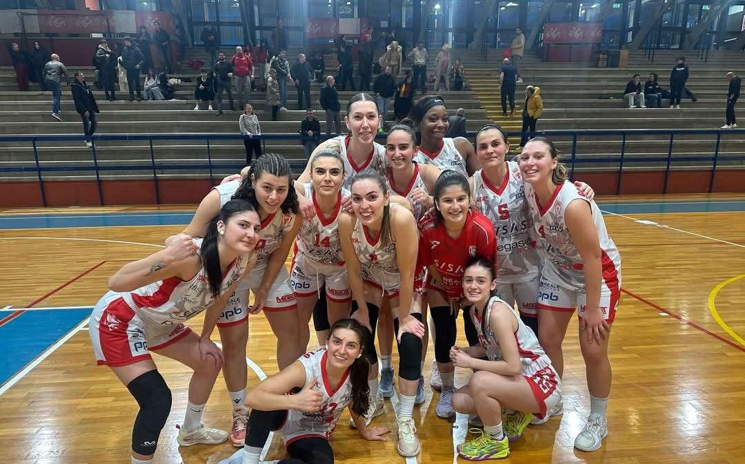 Pallacanestro Perugia strepitosa! In B femminile vittoria all'overtime contro Livorno!