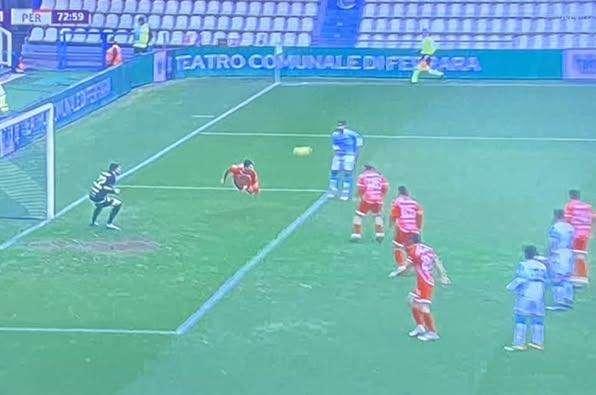 "In questo Perugia il modulo 4-2-3-1 continua a creare tanti dubbi e la partita con la Spal lo ha confermato"