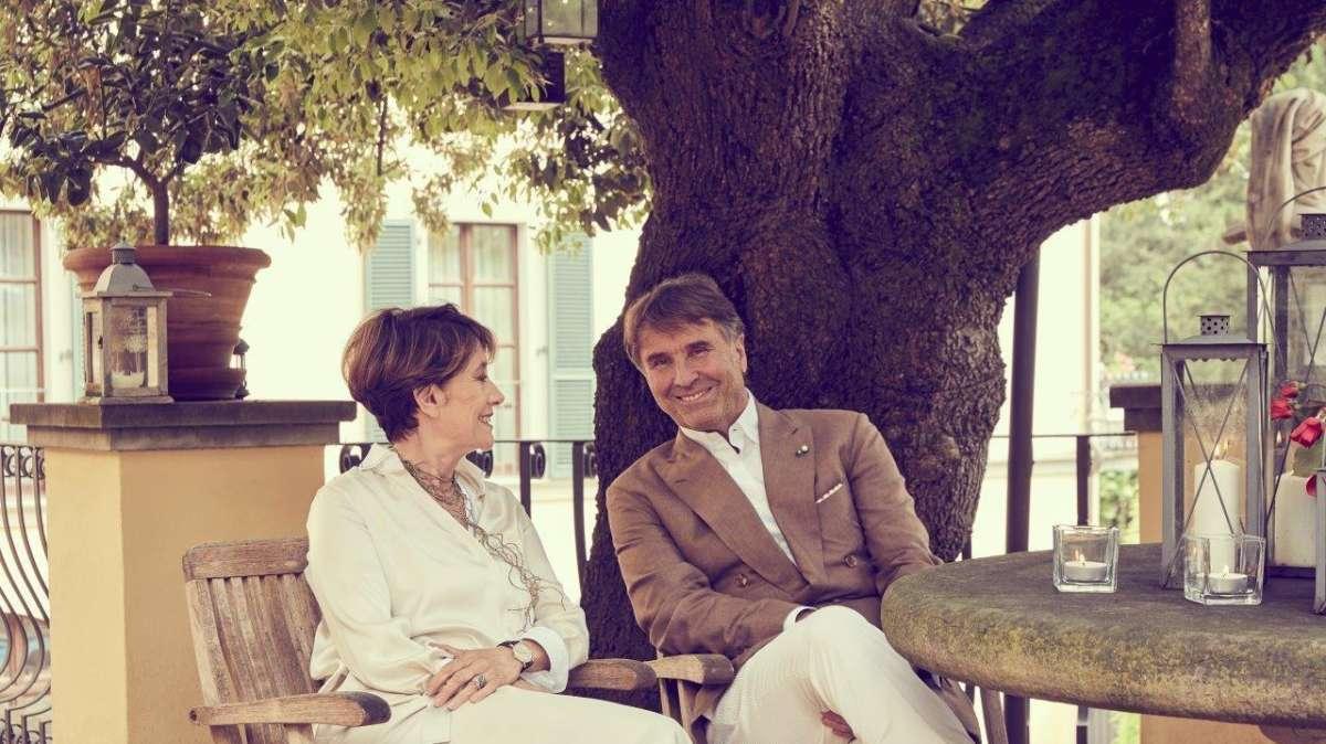 La moglie a Brunello Cucinelli... "Ma basta con questo Marco Aurelio e con questi santi!"