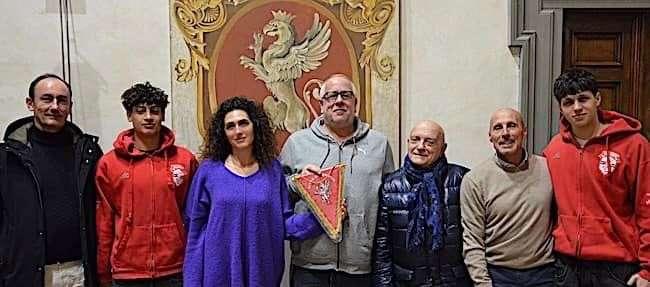 Anche l'allenatore della Libertas Rari Nantes Pallanuoto ricevuto in Comune a Perugia
