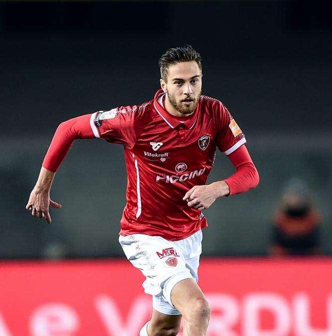 L'ex grifone Sgarbi è il colpo in difesa della Ternana!