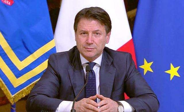 Torna a parlare il premier Giuseppe Conte (seguitela in diretta su Perugia24.net): verranno illustrate le nuove dure misure decise nella giornata di oggi