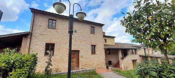 Sabato 3 maggio la Humus Sapiens incontra il pubblico a "La Commenda" di San Mariano di Corciano