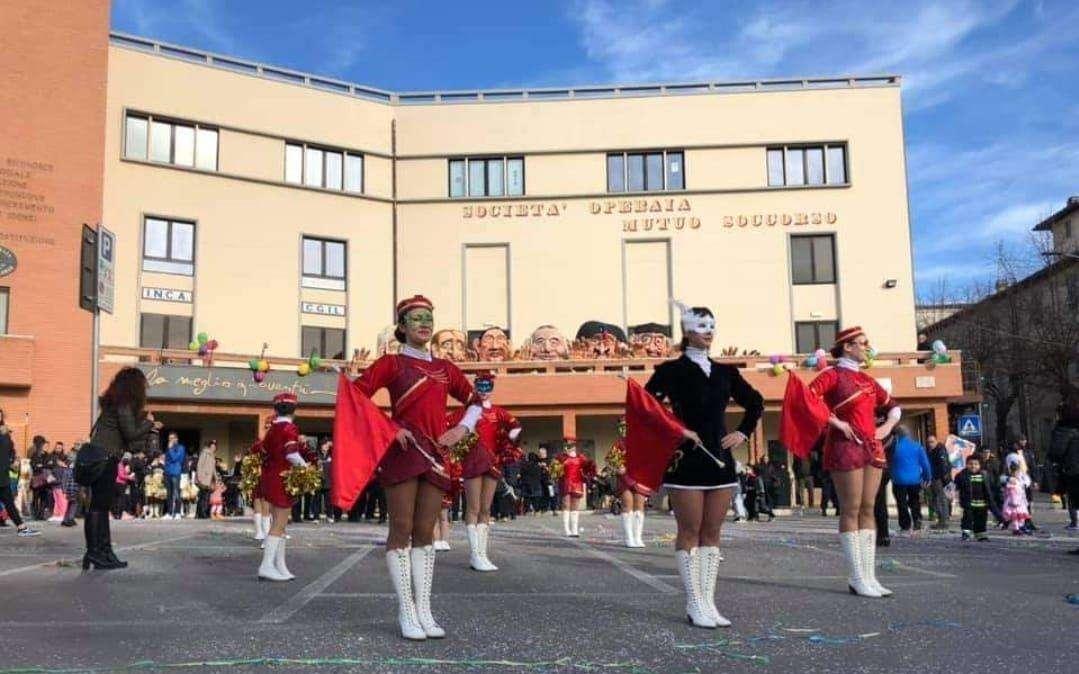 Torna il tradizionale Carnevale Magionese con carri allegorici e majorettes
