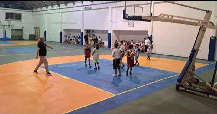 Tornano a Magione i canestri da basket "prestati" a Passignano: finalmente risolta la questione