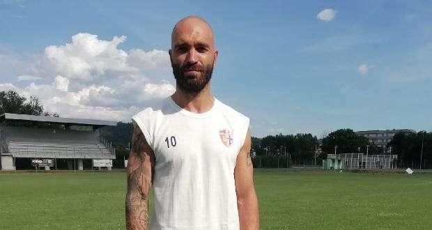 Nessuno sa segnare come bomber Maurizio Peluso! Nell'Eccellenza delle Marche tre gol in tre gare!