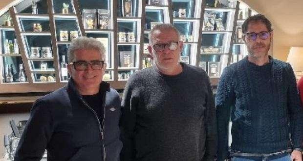Il calcio non va come i tartufi! Nonostante un budget stellare "Giuliano" esonera allenatore e direttore sportivo!