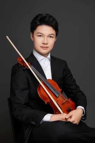 Lunedì 10 agosto il violinista Aozhe Zhang si esibirà a Tosi nell'unica tappa italiana del suo tour