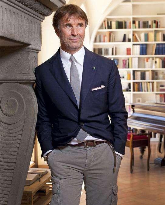 Brunello Cucinelli costretto a blindare la propria boutique a New York: ce lo mostra un video di Piero Armenti