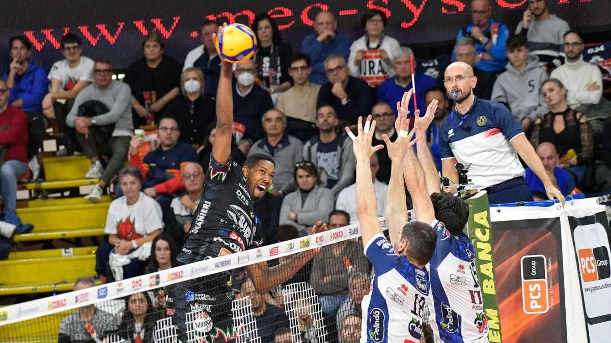 Doppio impegno questa settimana per la Sir Safety Susa Perugia: in campo giovedì e domenica
