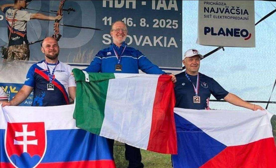 Ricevuto in Comune a Corciano l'arciere Marco Ambrosi per l'ori conquistato in Slovacchia