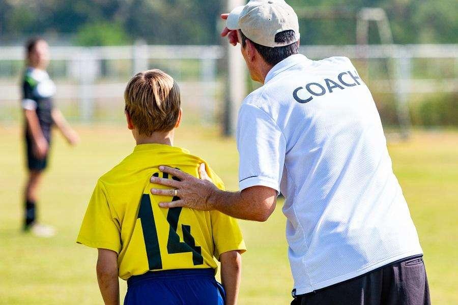 Quale differenza c'è tra lavoratore sportivo e volontario nel settore sportivo?