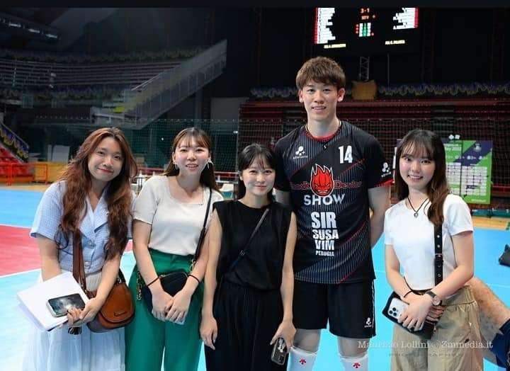 A Perugia l'effetto Yuki Ishikawa come Hide Nakata! Turisti giapponesi di volley pronti ad invadere la città!