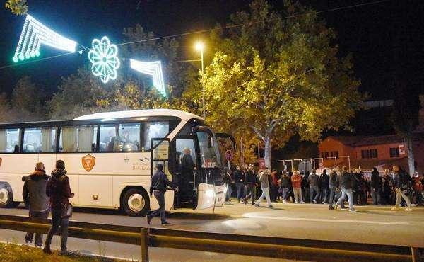 Ben 18 tifosi del Perugia a giudizio per l'assalto all'autobus del Perugia il 21 ottobre del 2017