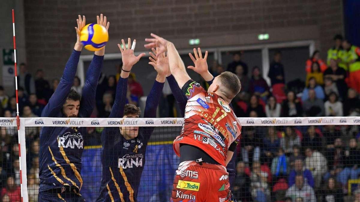 La Sir Susa Vim Perugia in campo domenica al PalaBarton contro Verona