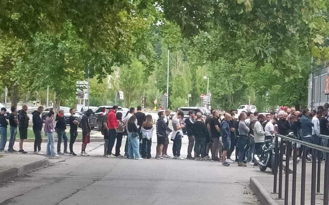 Entusiasmo alle stelle per questo Perugia! Fila interminabile al botteghino del Curi per biglietti e abbonamenti!