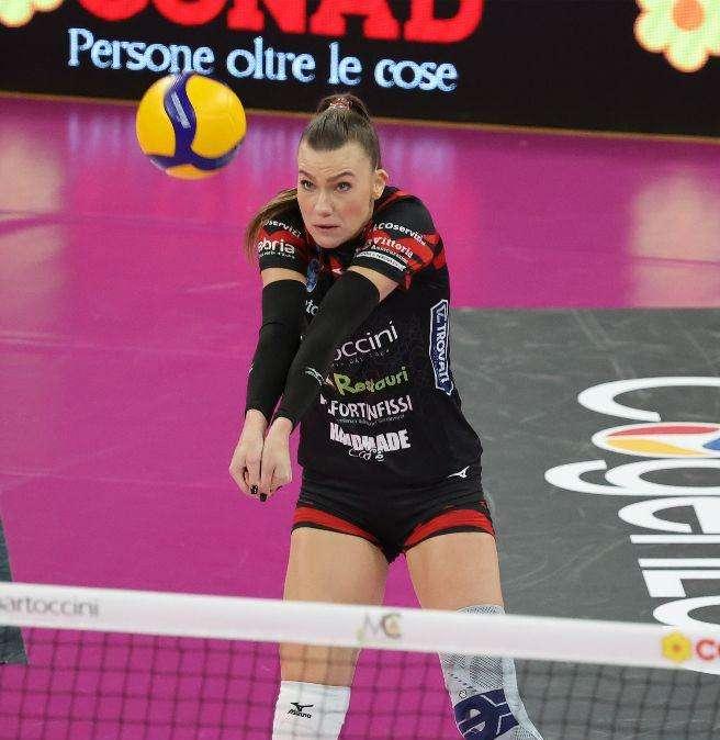 Anche Adelina Ungureanu lascia Perugia salutando la Bartoccini 