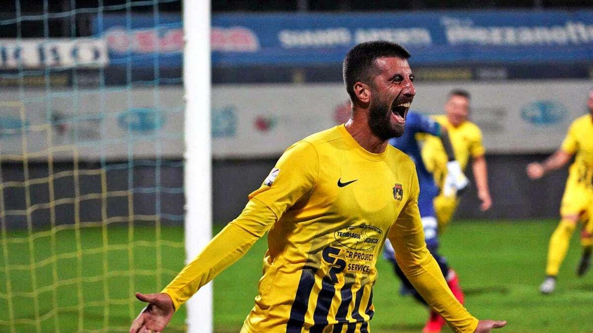 Occhio all'attaccante del Pineto Emilio Volpicelli, che è il giocatore più decisivo del Girone B della Serie C