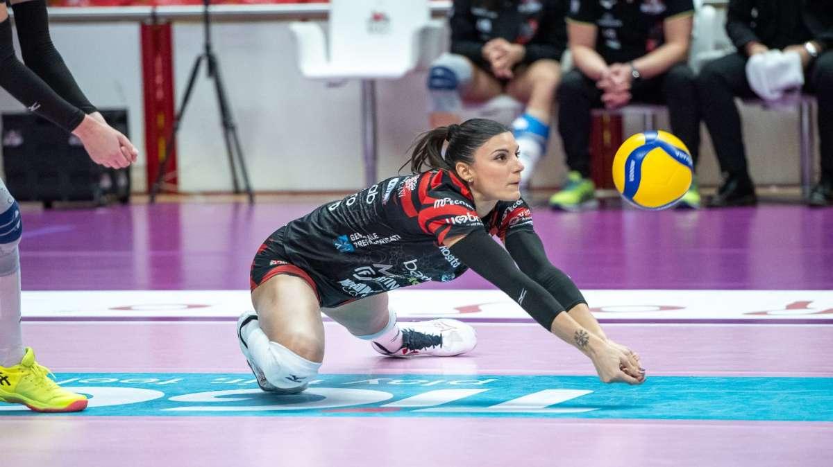 Pesantissima sconfitta della Bartoccini contro Busto Arsizio: situazione difficile in classifica