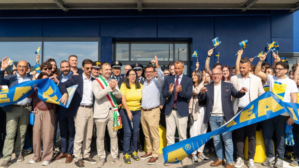 Ikea in Umbria è realtà! Coda interminabile di clienti a Corciano nel primo puntio vendita dell'Umbria!