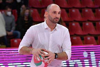 Allenatore della Bartoccini Fortinfissi Perugia uno di noi! Andrea Giovi in panchina