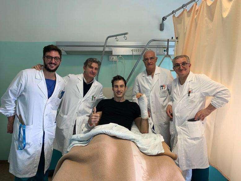 Auguri al centrale Fabio Ricci, operato alla mano: la Sir Safety Conad Perugia lo aspetta