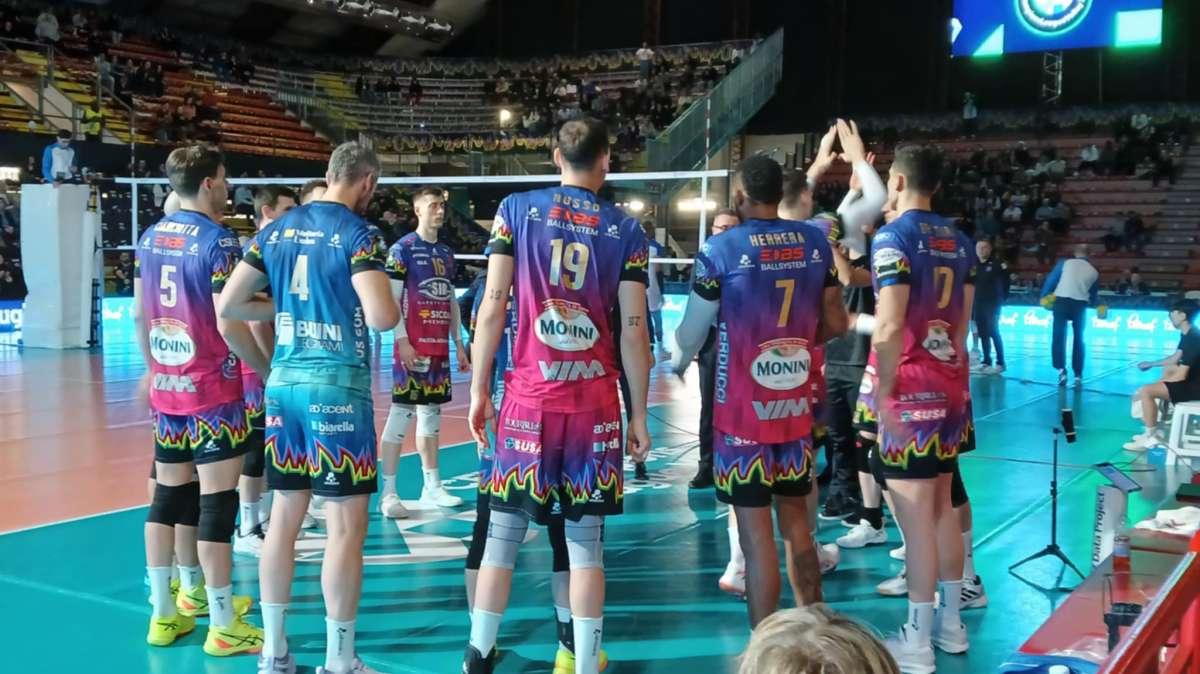 Sir Sicoma Monini Perugia- Halkbank Ankara:2-3 prima sconfitta in Cev!!!