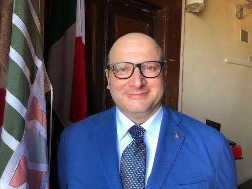 A Corciano il wi-fi è praticamente gratis per (quasi) tutti! Gongola l'assessore comunale Andrea Braconi...