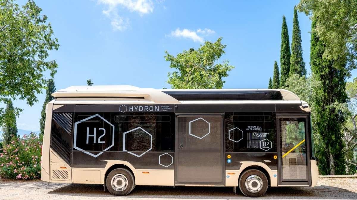 Nasce in Umbria il midibus ad idrogeno: per Rampini è la nuova frontiera dopo 200 bus elettrici