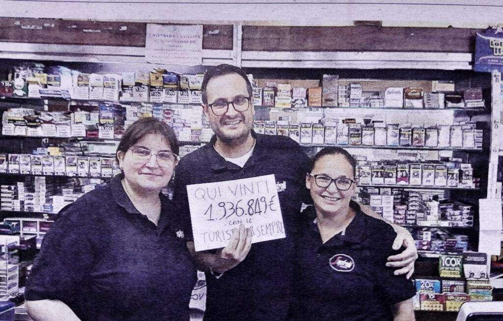 300mila euro subito, 6mila al mese per 20 anni e 100mila euro nel 2043! A Mantignana c'è un "Turista per sempre"!