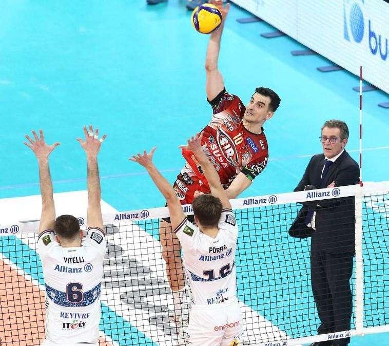La Sir Susa Vim Perugia chiude il campionato perdendo a Milano ed ora via ai playoff con Verona