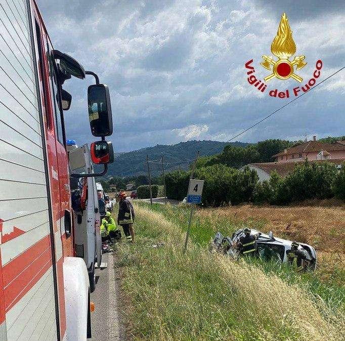 Tragico incidente sulle strade umbre: muore a 58 anni ribaltandosi con la propria auto 