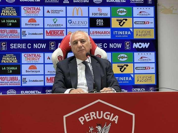 La conferenza stampa del Perugia Calcio con il direttore Mauro Meluso