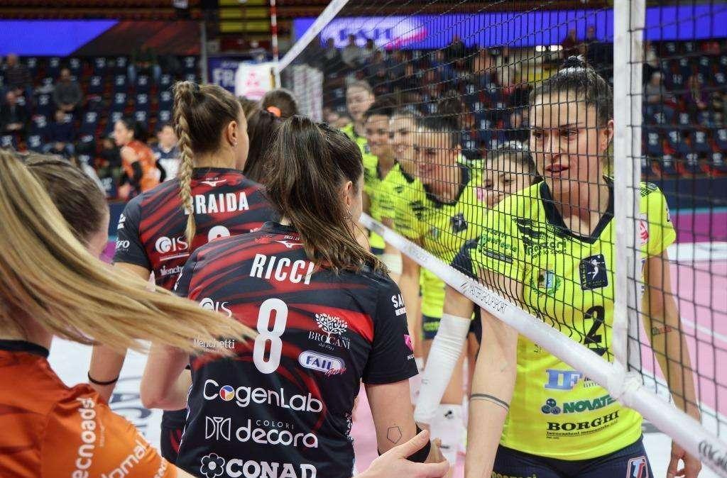 Domenica l'ultima della regular season per la Bartoccini in A2 di volley femminile