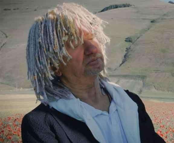Maurizio Mastrini con il pianoforte a Castelluccio di Norcia per una bellissima iniziativa!