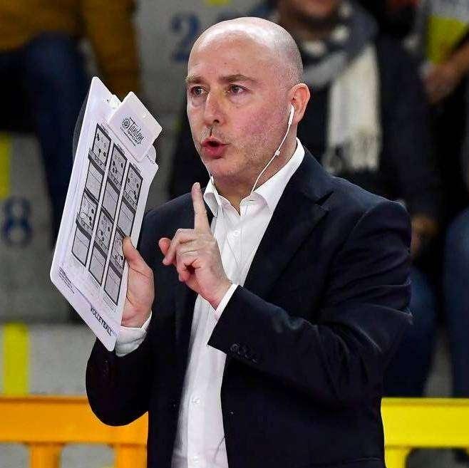 Alla Bartoccini Perugia con il nuovo allenatore insieme anche due giocatrici