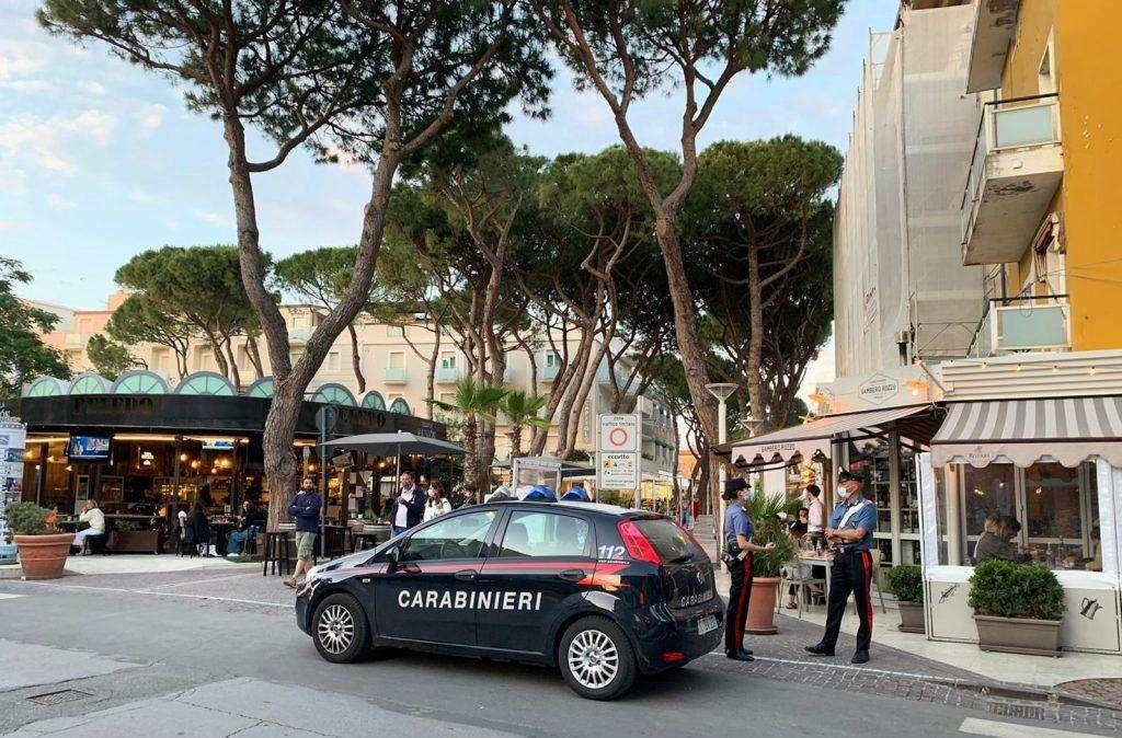 "Con il coprifuoco alle ore 22 sino al 31 luglio tutti pronti ad andare in vacanza all'estero"
