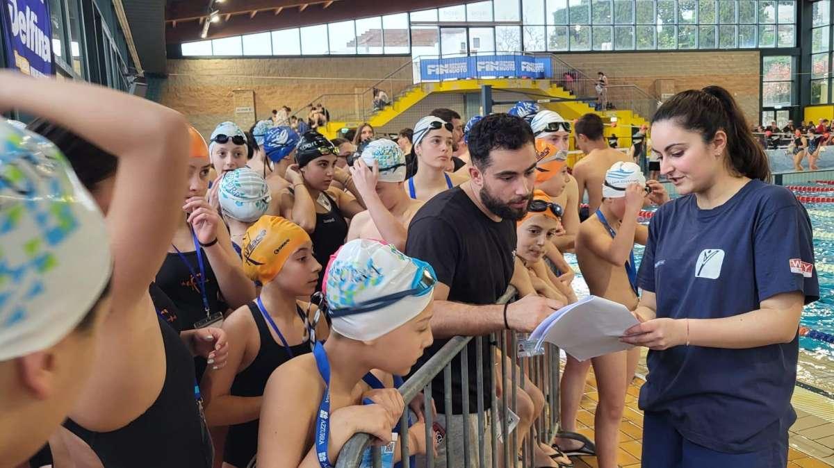 La grande festa del nuoto umbro con "Tutti in piscina" a Perugia e Terni